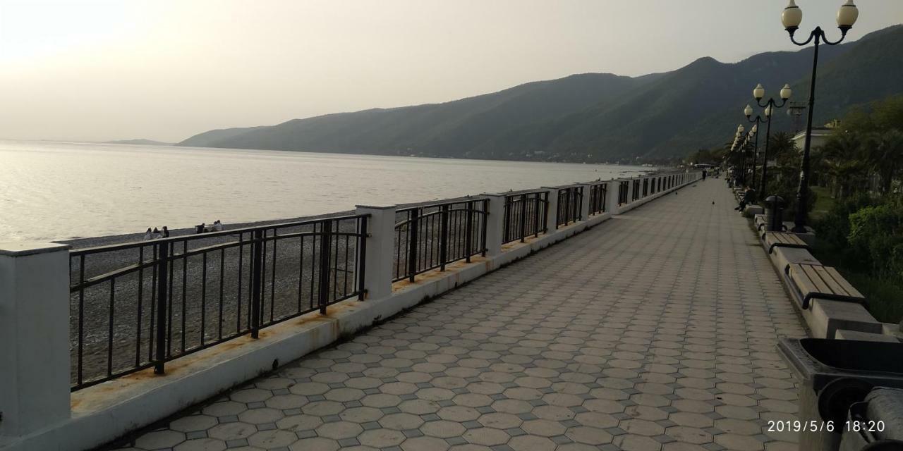 Уютная Комната Gagra Exterior photo
